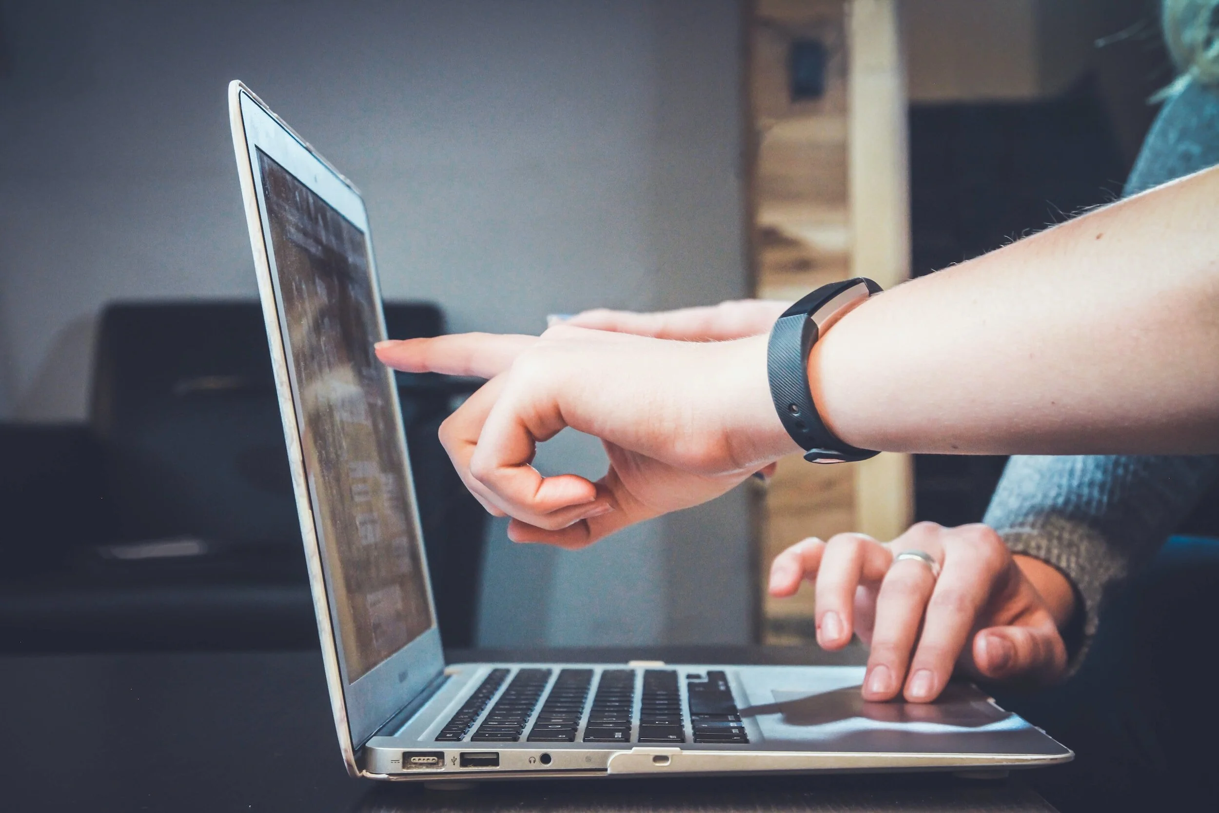  Course Launch Emails  You’ve invested precious time and energy to create your online course. That effort shouldn’t go to waste. We’ll develop and execute a course launch email campaign that puts your hard work in the hands of people whose lives it will change. 